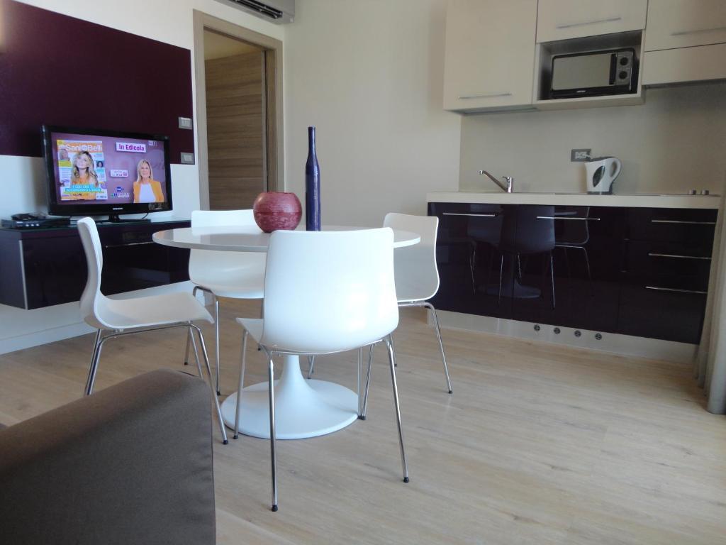 Bio Suites Pacinotti Bardolino Bagian luar foto