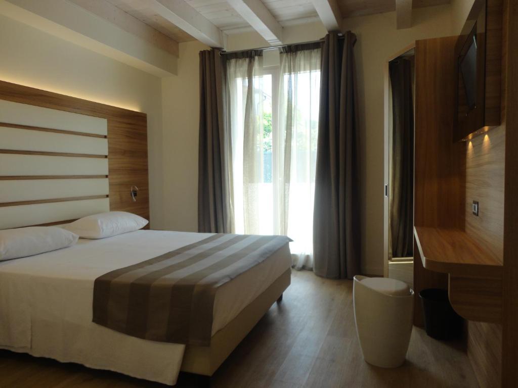 Bio Suites Pacinotti Bardolino Bagian luar foto